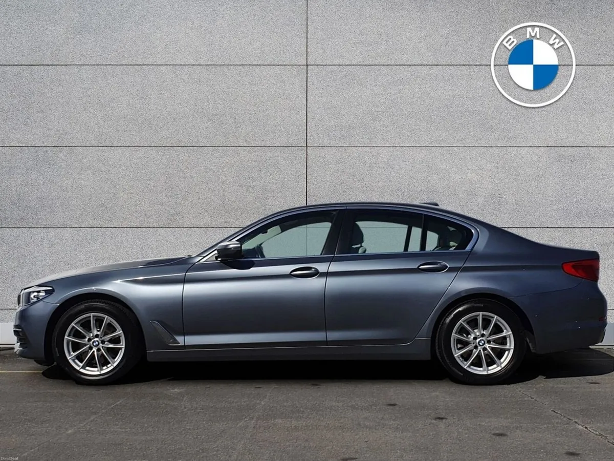 BMW 5-Series 520d SE Saloon - Image 3