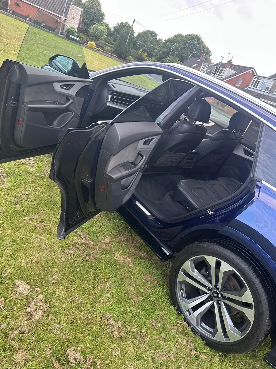 Car - Image 4