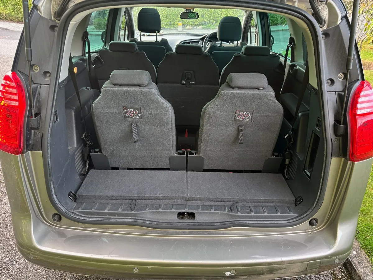 Peugeot 5008 2012 - Image 6