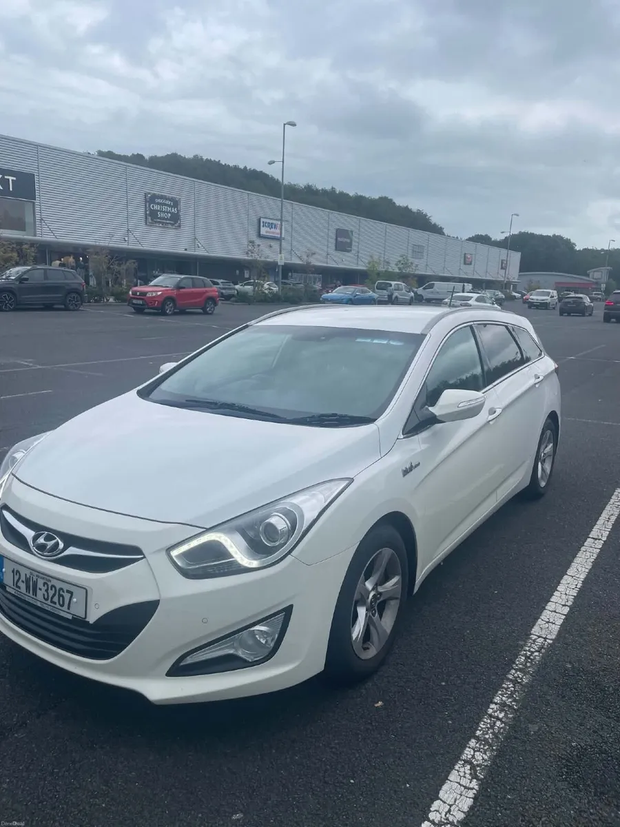 Hyundai i40 2012 - Image 2