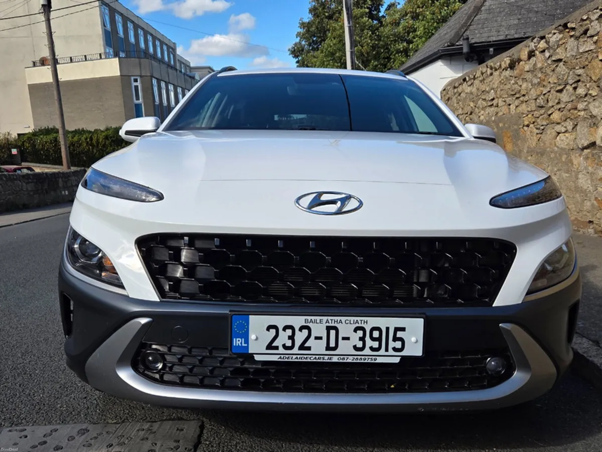 Hyundai KONA KAUAI EXECUTIVE 5DR - Image 3