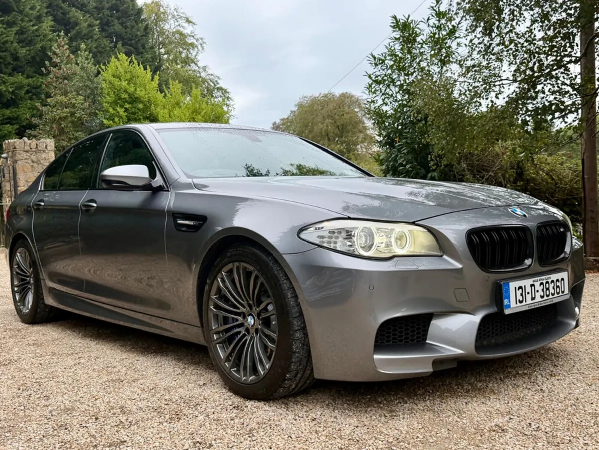 BMW M5 *559 bhp…F.S.H…Superb Example* - Image 2