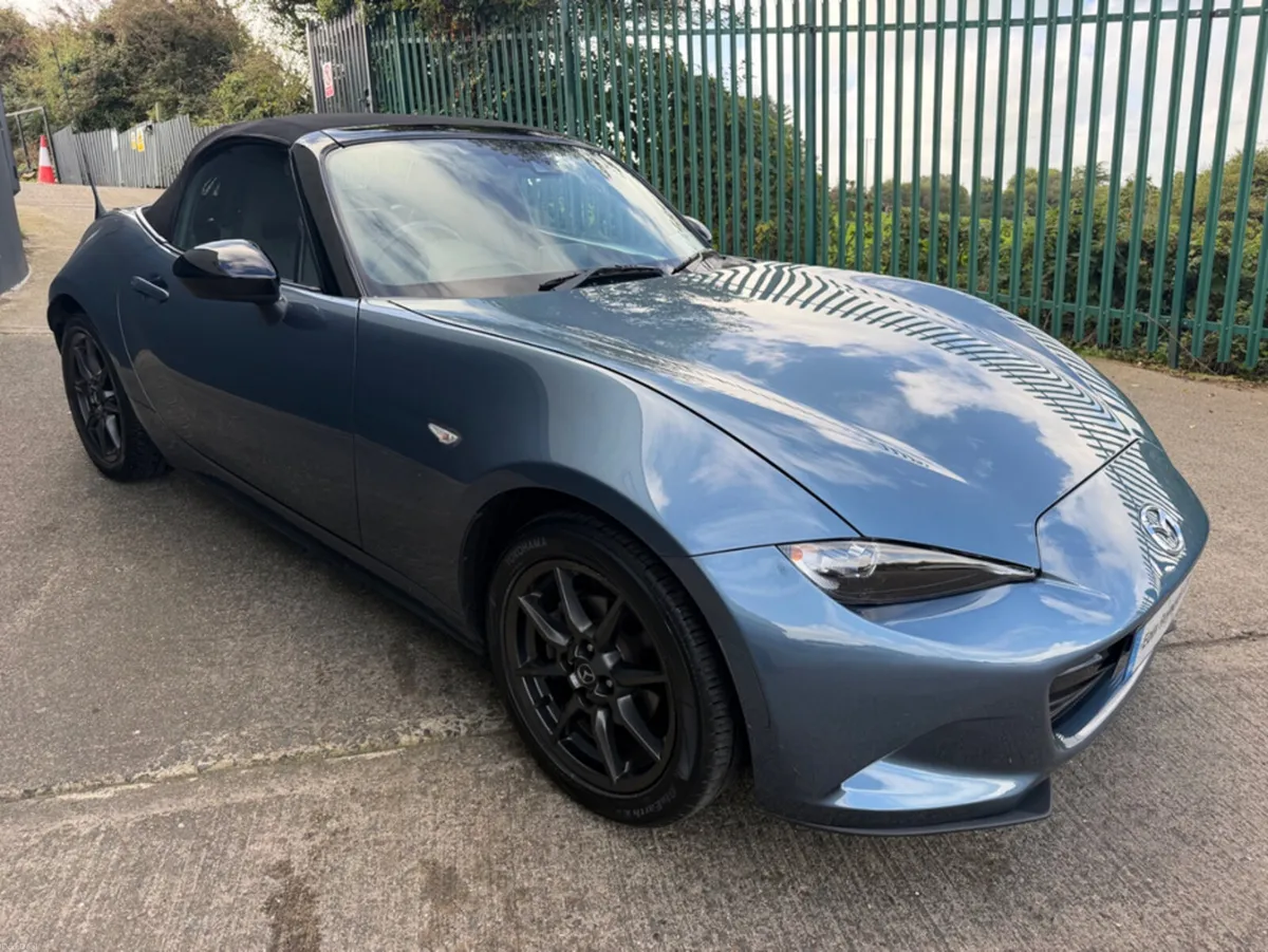 Mazda MX-5 1.5 ROADSTER GT 2DR LOW KMS!! - Image 3