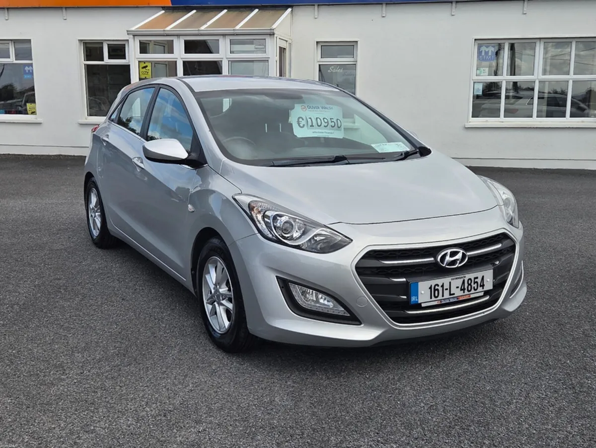 Hyundai i30 SE BLUE DRIVE 110PS 5DR - Image 2