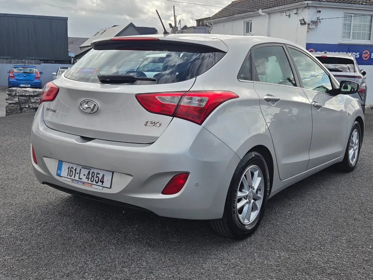 Hyundai i30 SE BLUE DRIVE 110PS 5DR - Image 5
