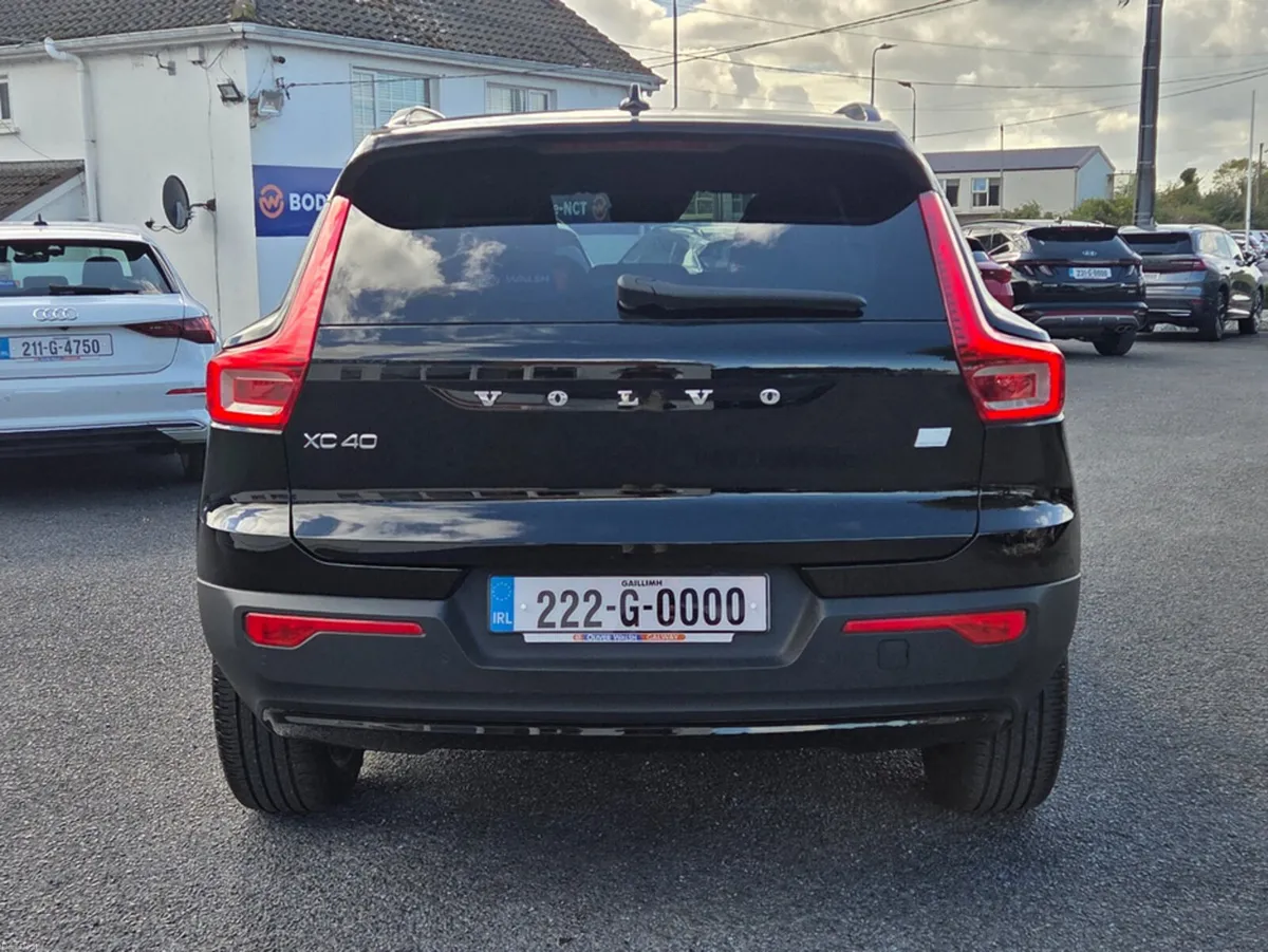 Volvo XC40 R-DESIGN T4 RECHARGE - Image 5