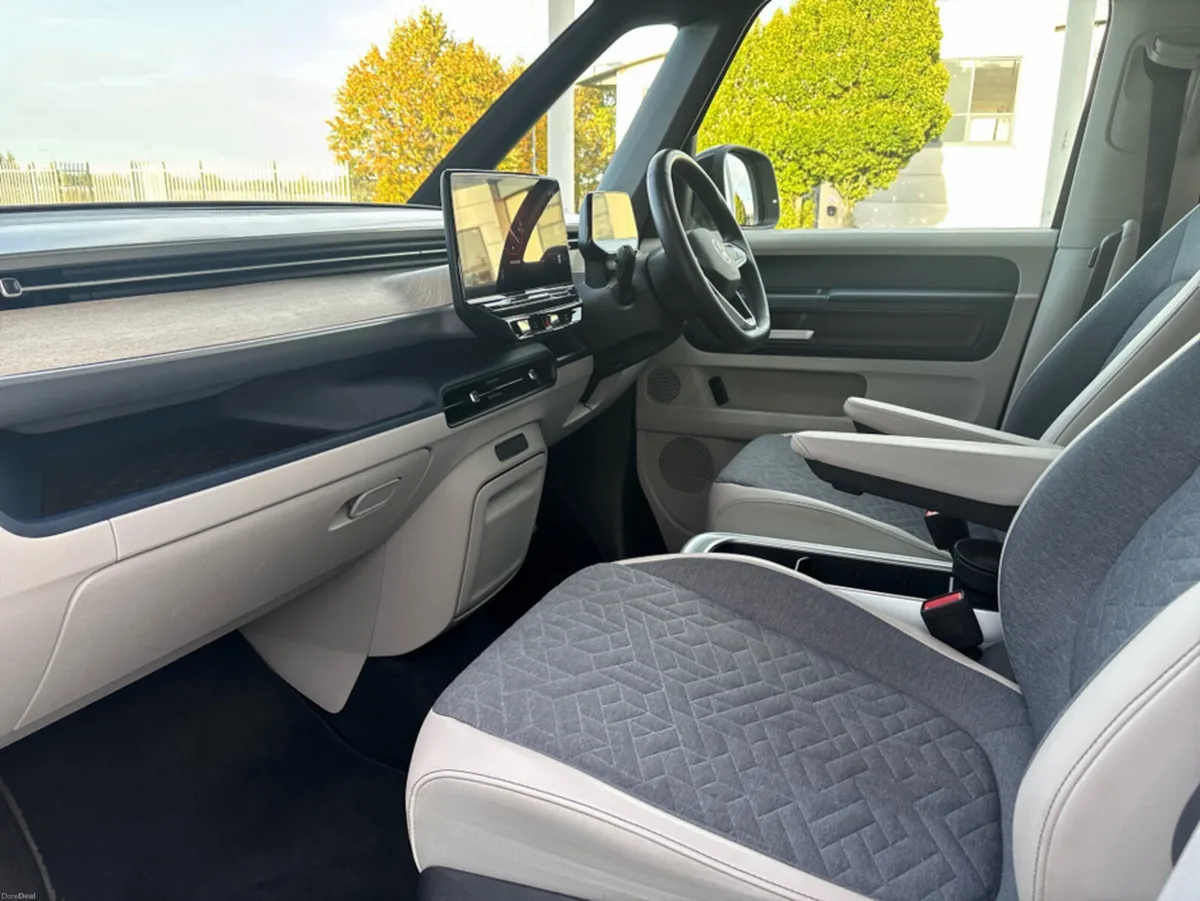 Volkswagen ID.Buzz TECH 77KWH 204BHP SWB 5 - Image 2