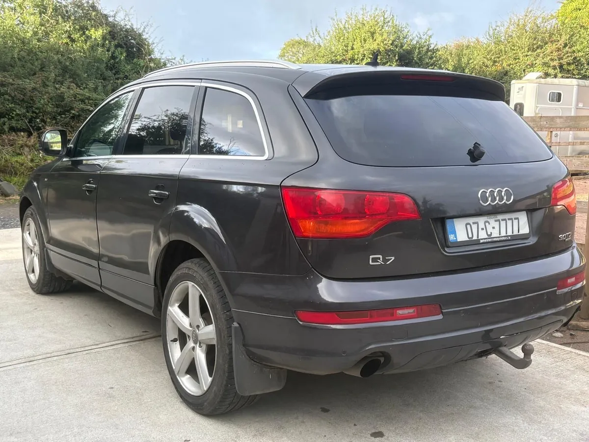 Audi Q7 - Image 3