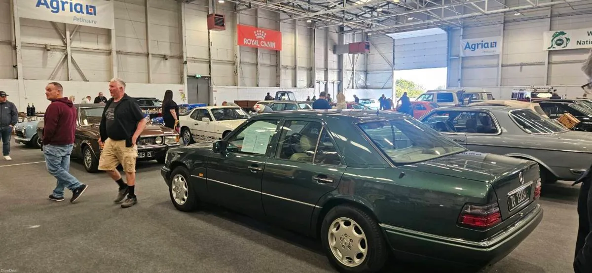 1994 Mercedes Benz E280 automatic W124. 2.8 - Image 2