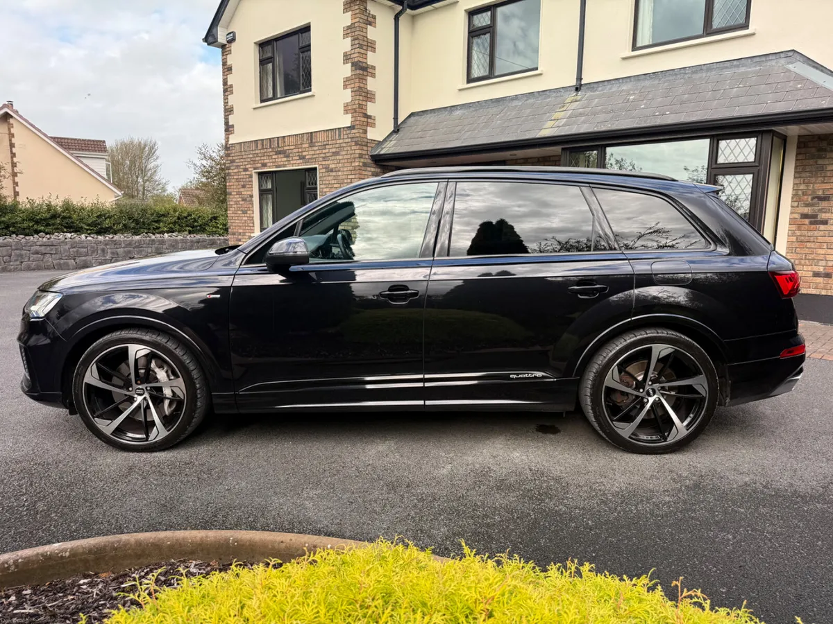 Immaculate 202 Audi Q7 S-Line Black Ed Styling! - Image 4
