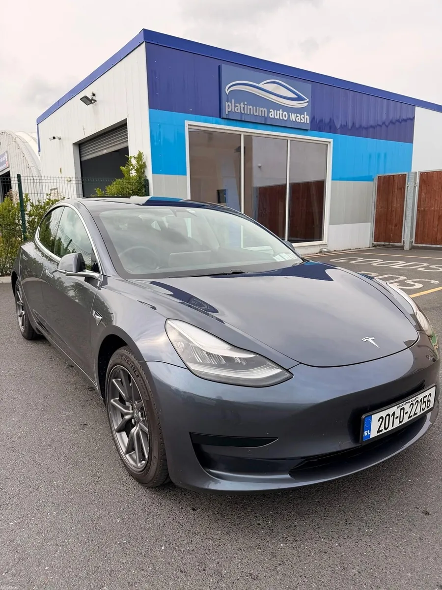 Tesla Model 3 Standard Range Plus - Image 1