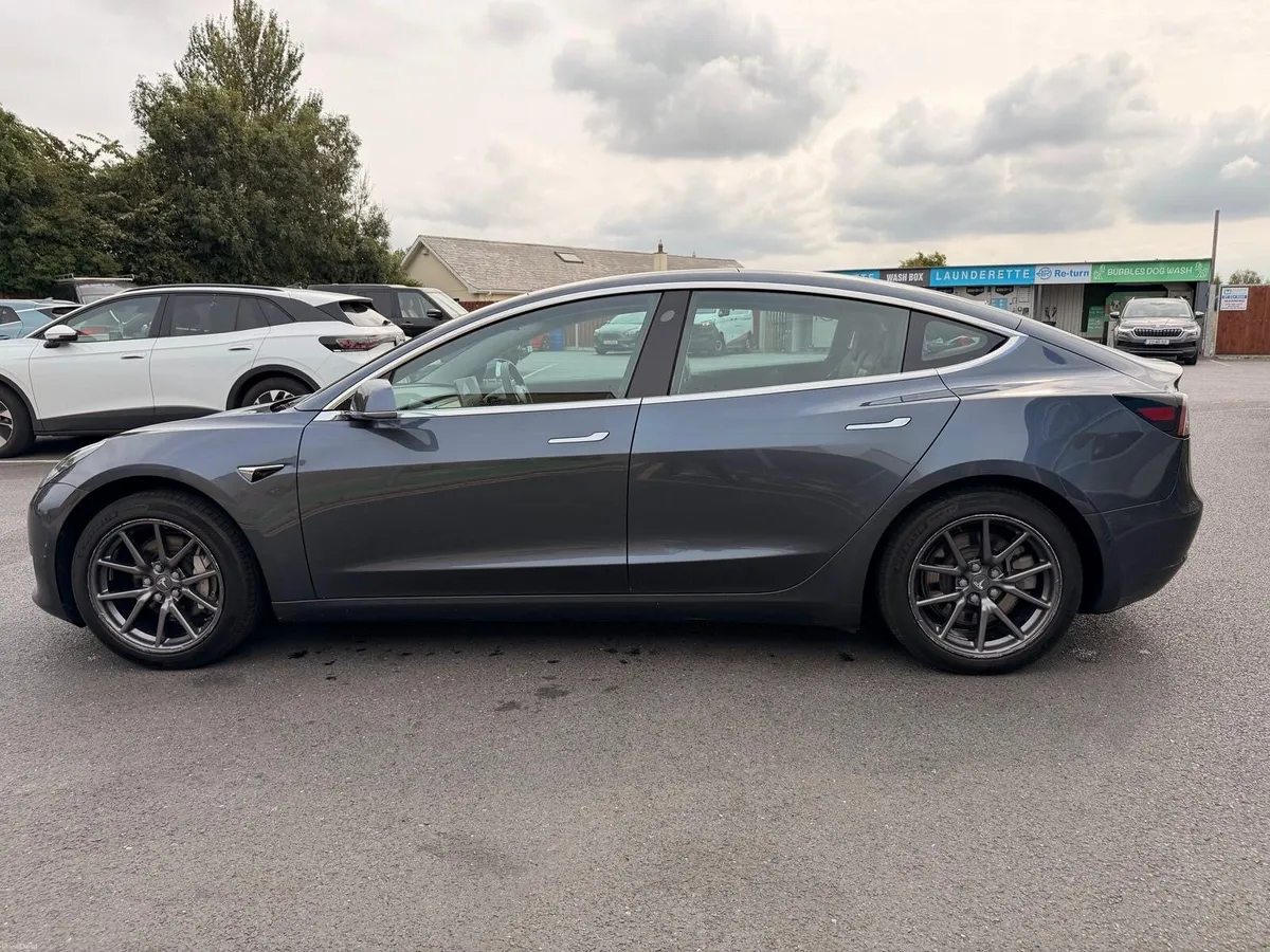 Tesla Model 3 Standard Range Plus - Image 6