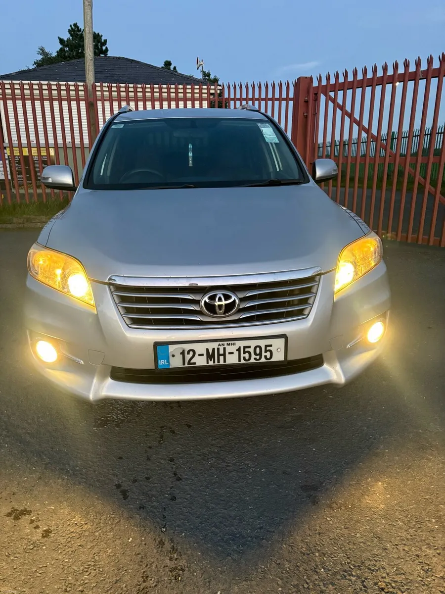 Toyota rav 2012 4wd - Image 4