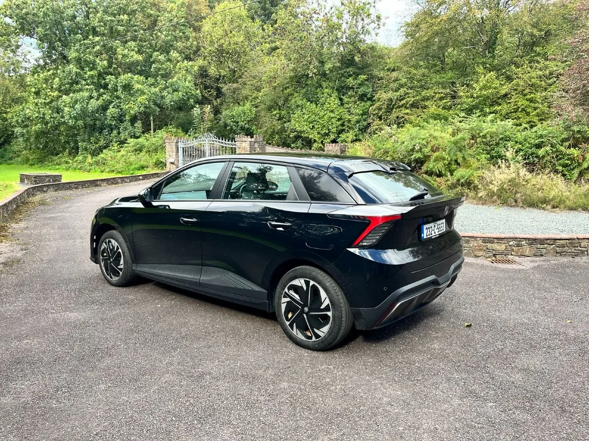MG MG4 SR - EXCITE 51KWH 5DR 4 YEAR WARRANTY - Image 5