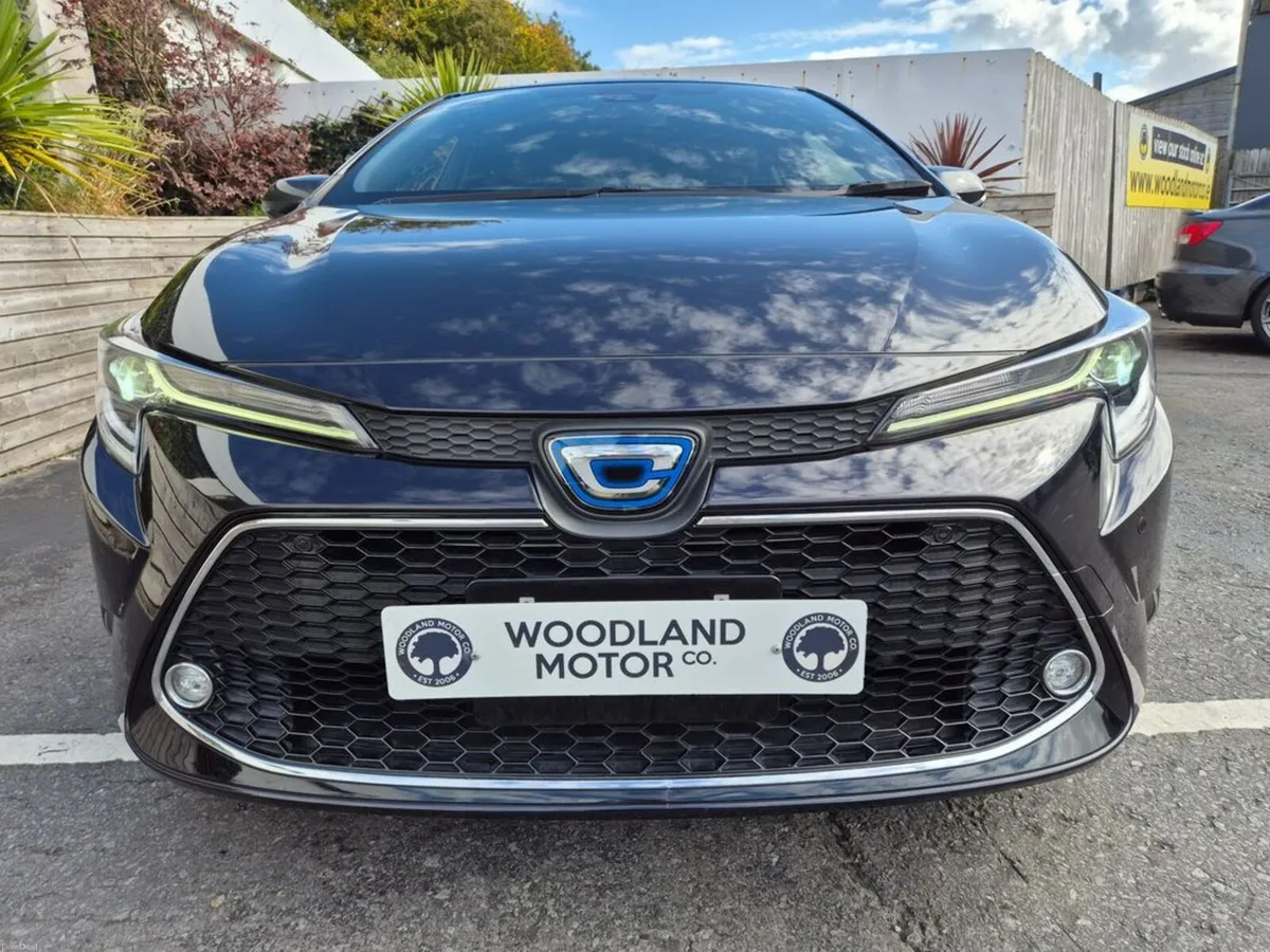 Toyota Corolla 1.8 HYBRID / WxB WORLD SPORT EDITIO - Image 3