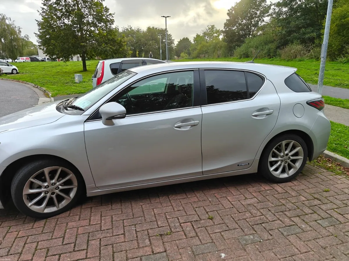 Lexus CT 2012 - Image 4