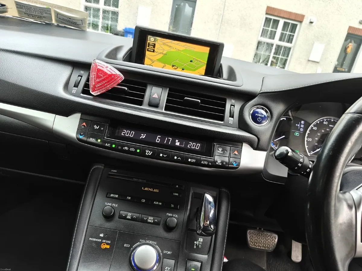 Lexus CT 2012 - Image 6