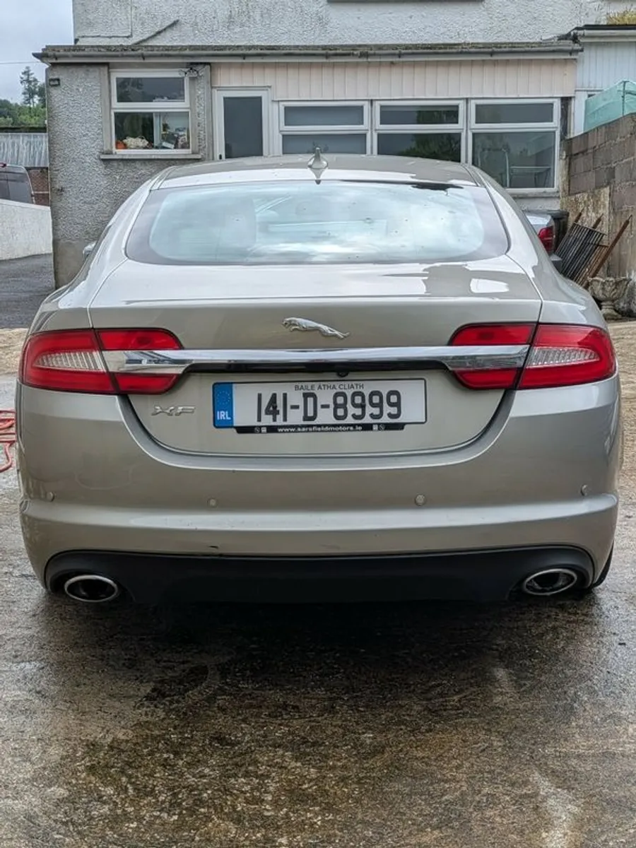 2014 Jaguar Xf - Image 4