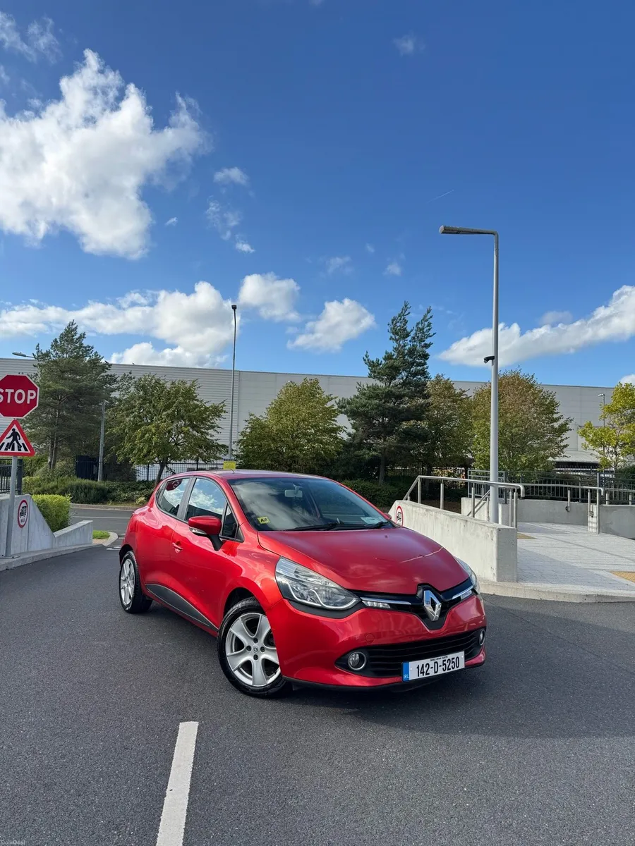 Renault Clio 1.2 Petrol | High Spec | Low mileage - Image 1