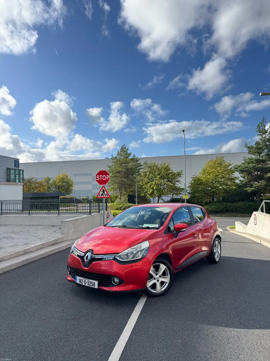Renault Clio 1.2 Petrol | High Spec | Low mileage - Image 2