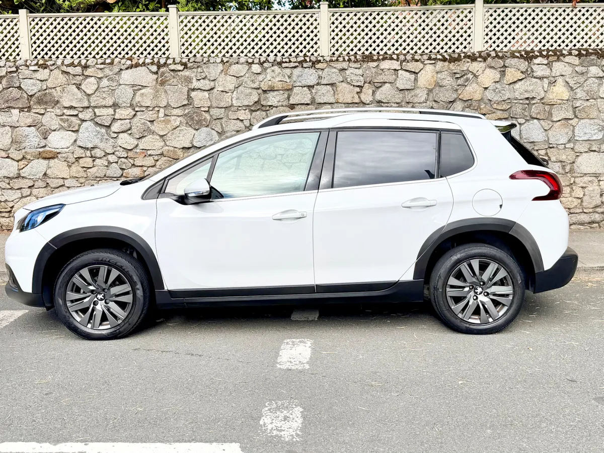 Peugeot 2008 2018!!ACTIVE!!PANROOF!!! - Image 4