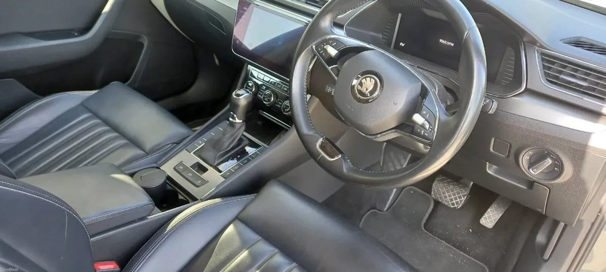 SKODA SUPERB - Image 3