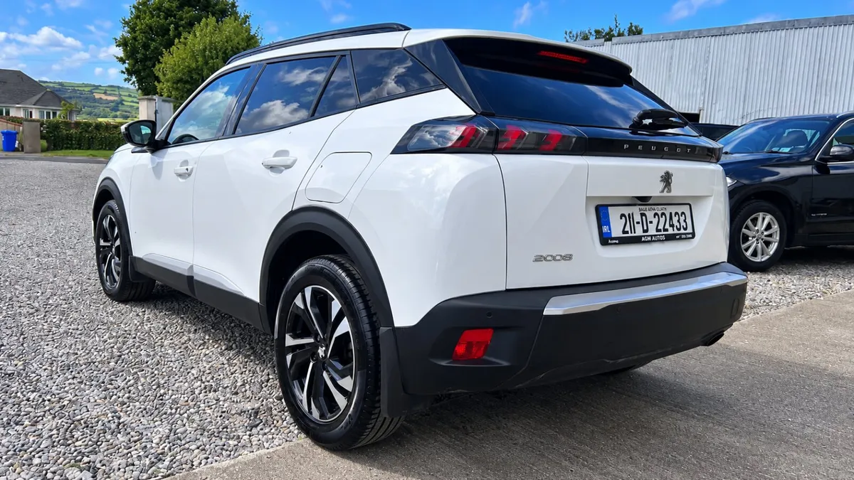 2021 Peugeot 2008 - Image 4
