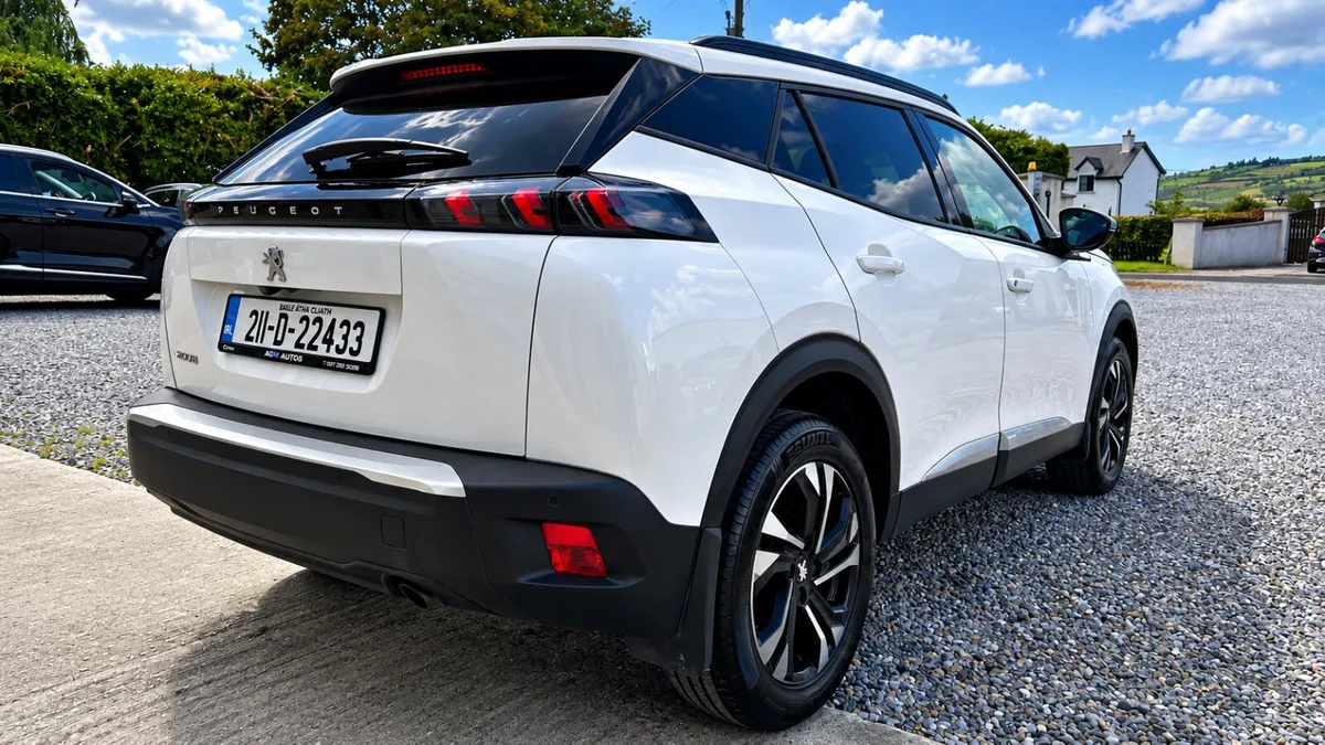 2021 Peugeot 2008 - Image 3