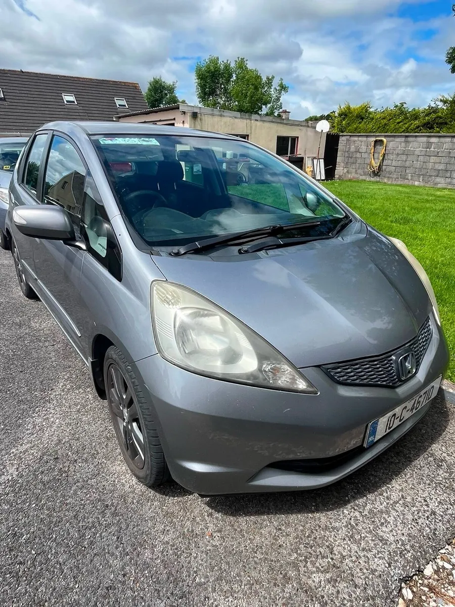 2010 Honda Jazz, 1.4L petrol, 5 speed manual - Image 1