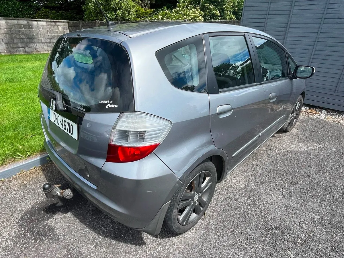 2010 Honda Jazz, 1.4L petrol, 5 speed manual - Image 2