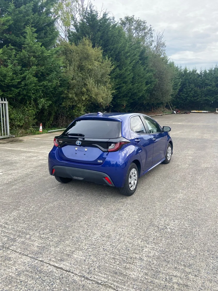 Toyota Yaris - Image 2
