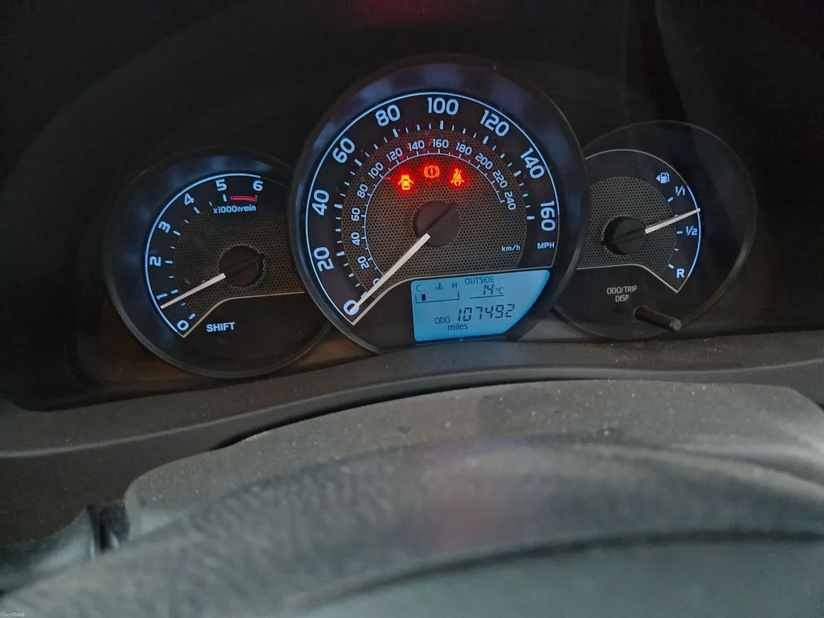 2013 Toyota Auris 1.4 D-4D Diesel – NI Registered - Image 4