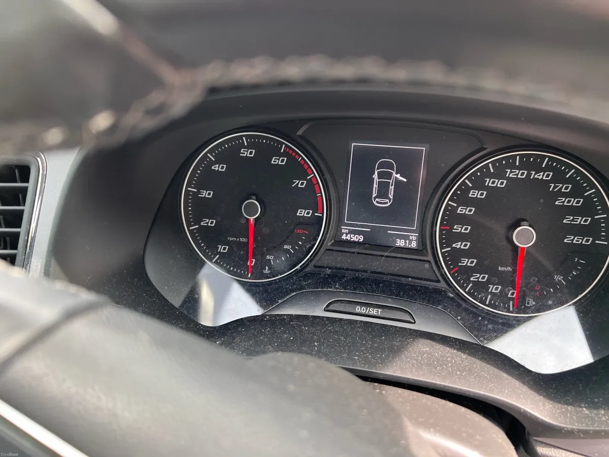 SEAT Leon 2018 1.2 TSI - Image 2