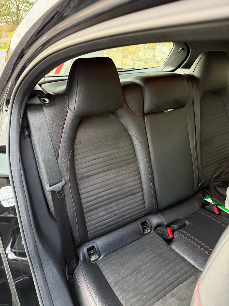 Mercedes Benz A180d AMG - Image 6