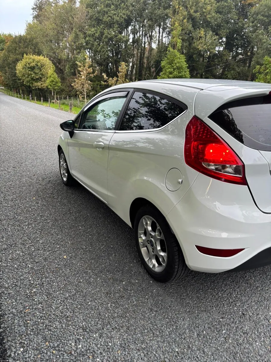 Ford Fiesta Zetec 1.25 Petrol - Image 5