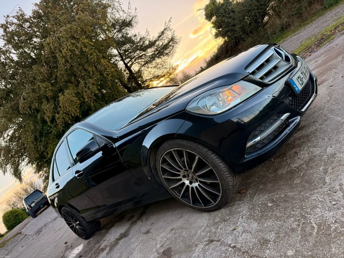 Mercedes C200 High Spec NEW NCT TODAY - Image 5