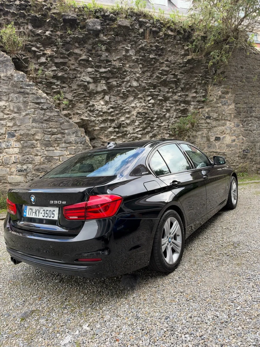 BMW 3-Series 330e F30 Sport 4DR Auto - Image 3
