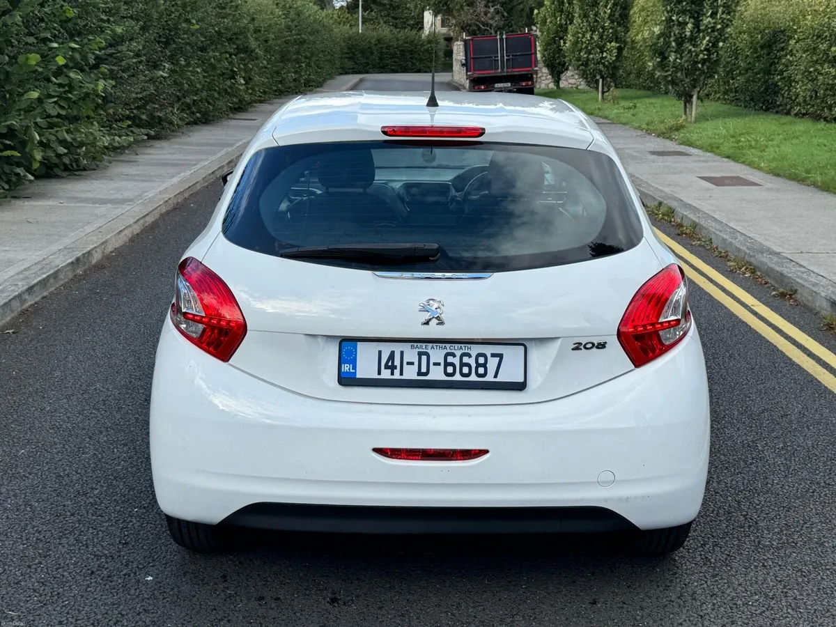 Peugeot 208 - Image 5