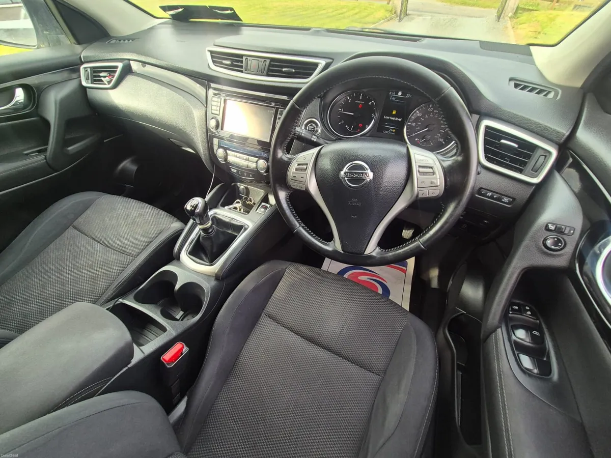 2017 Nissan Qashqai - Image 5