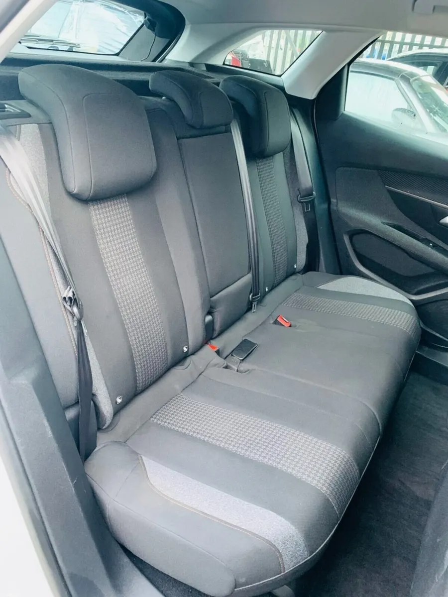 Peugeot 3008 1.2L Automatic - Image 5