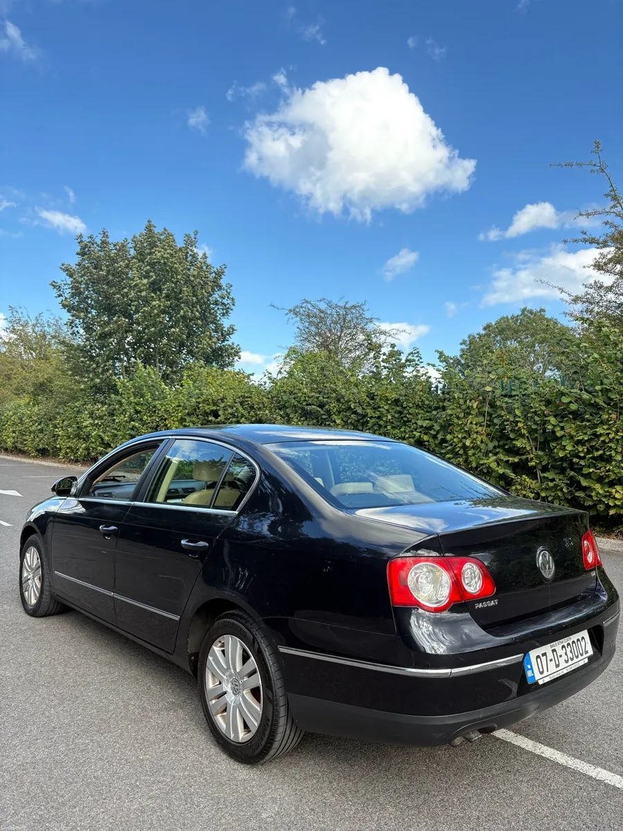 Volkswagen Passat - Image 3
