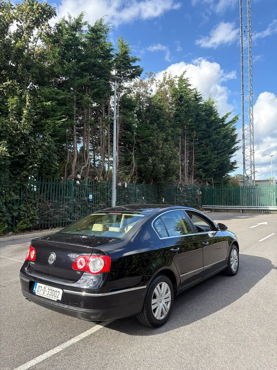 Volkswagen Passat - Image 4