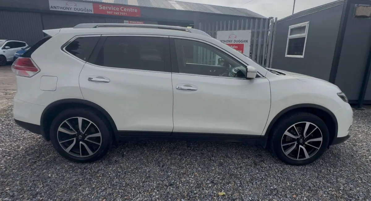 Nissan X-Trail 1.6 7 seater Design pack - Image 3