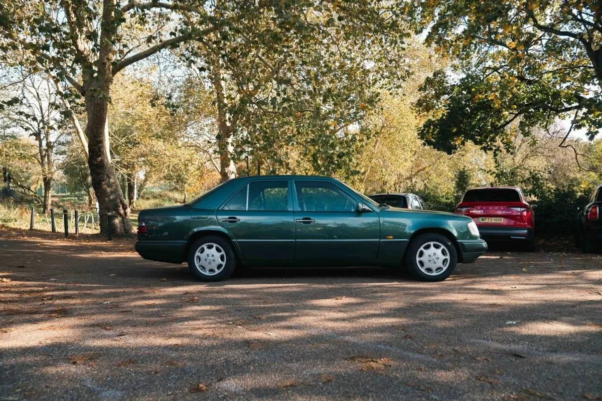 1994 Mercedes Benz E280 automatic W124. 2.8 - Image 5