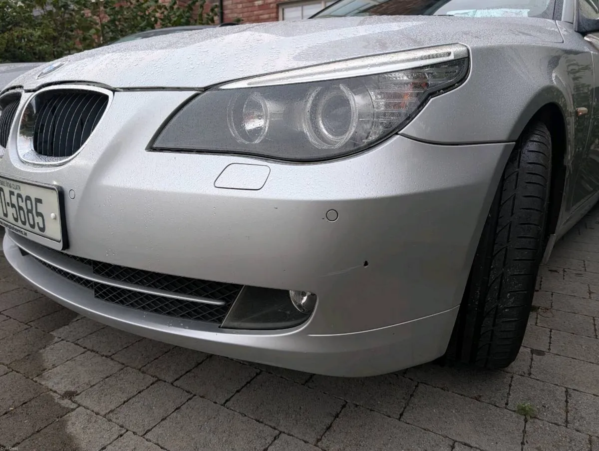 BMW 5-Series 2010 - Image 5