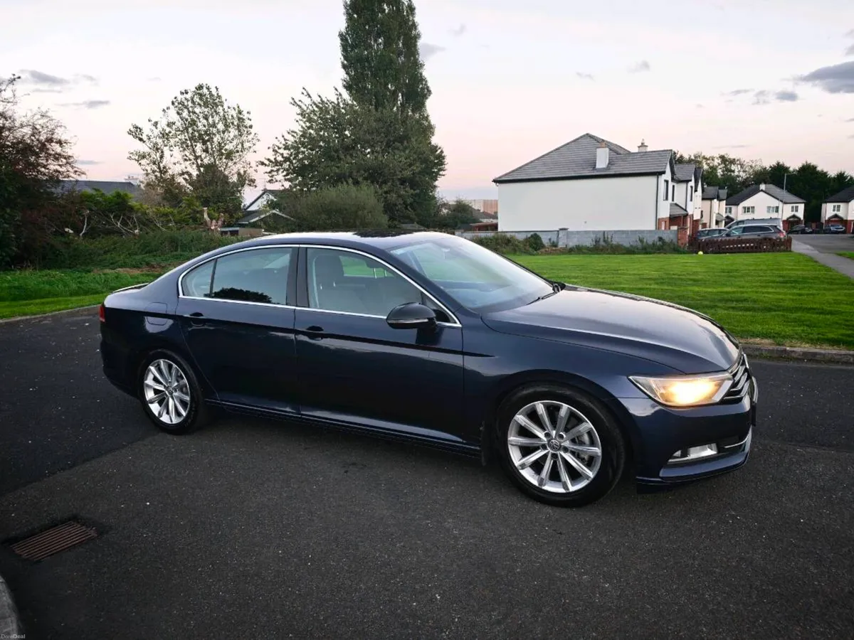 Volkswagen Passat - Image 1