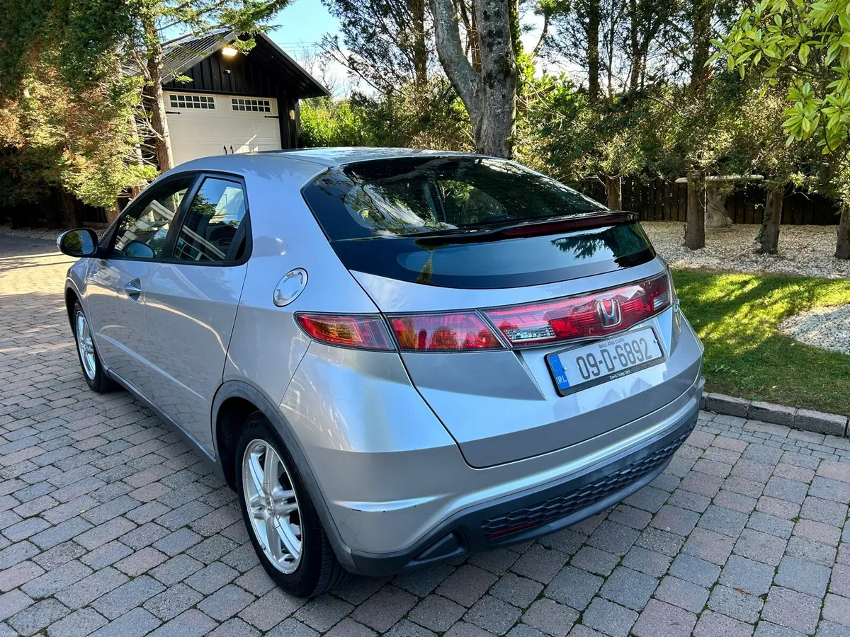 09 Honda Civic 1.4 NCT 2/27 Tax 4/27 Full SH €3300 - Image 6