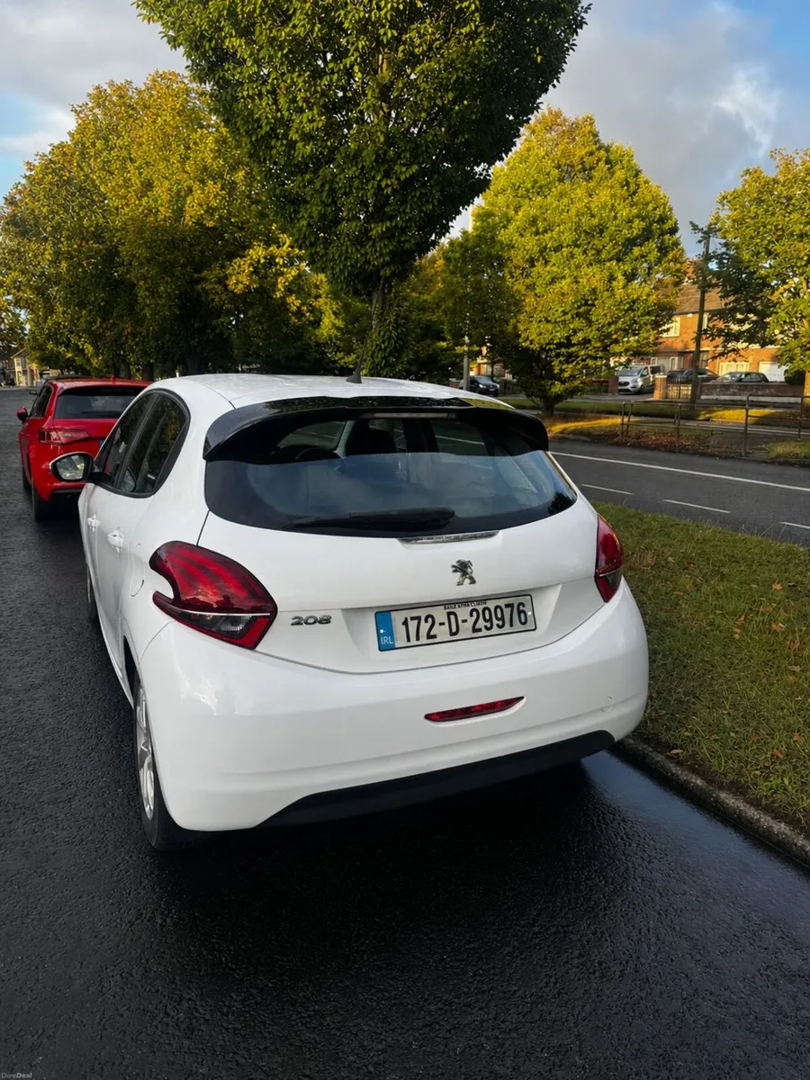 Peugeot 208 2017 - Image 5
