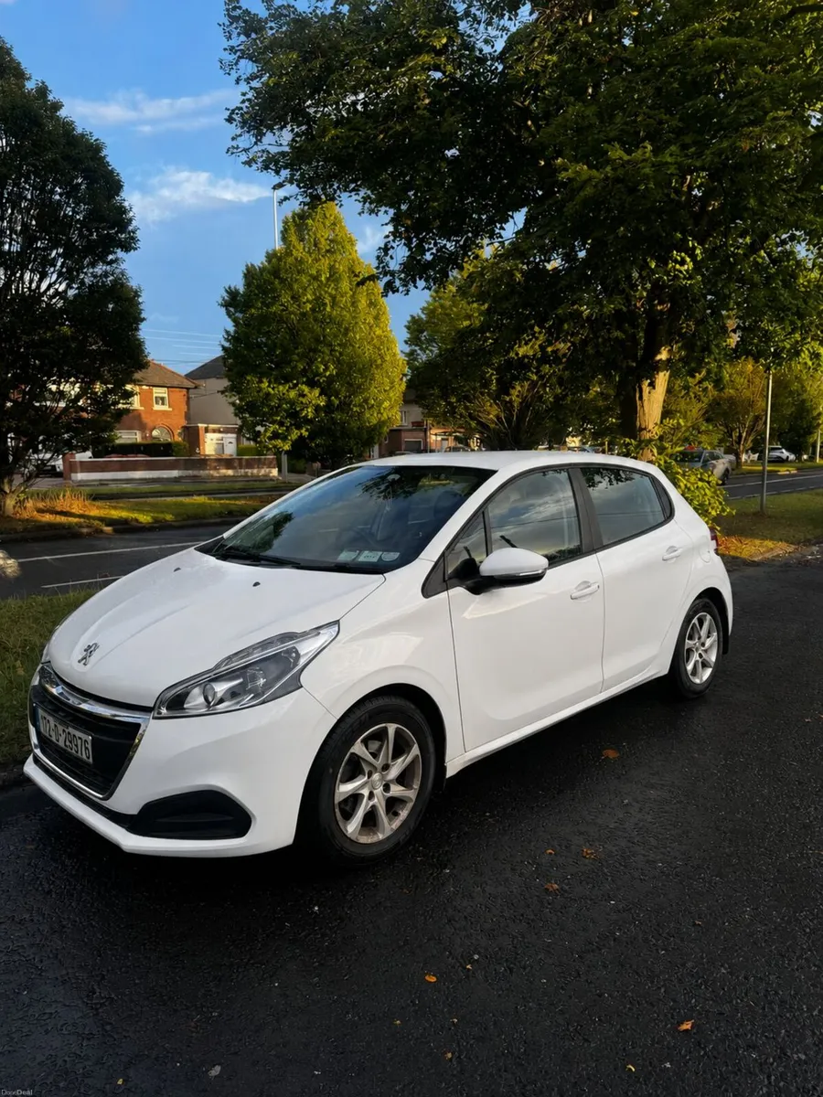 Peugeot 208 2017 - Image 1