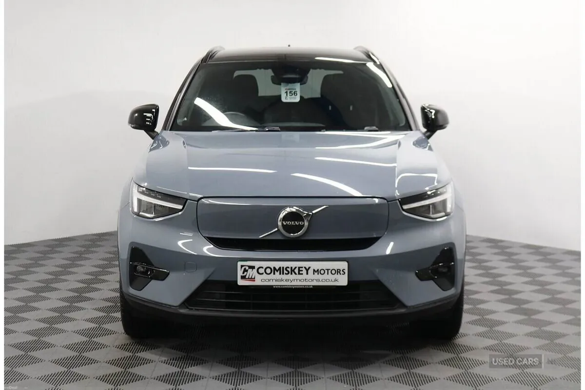 Volvo XC40 Plus - Image 2